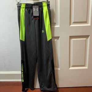 Buys under armor sweatpants